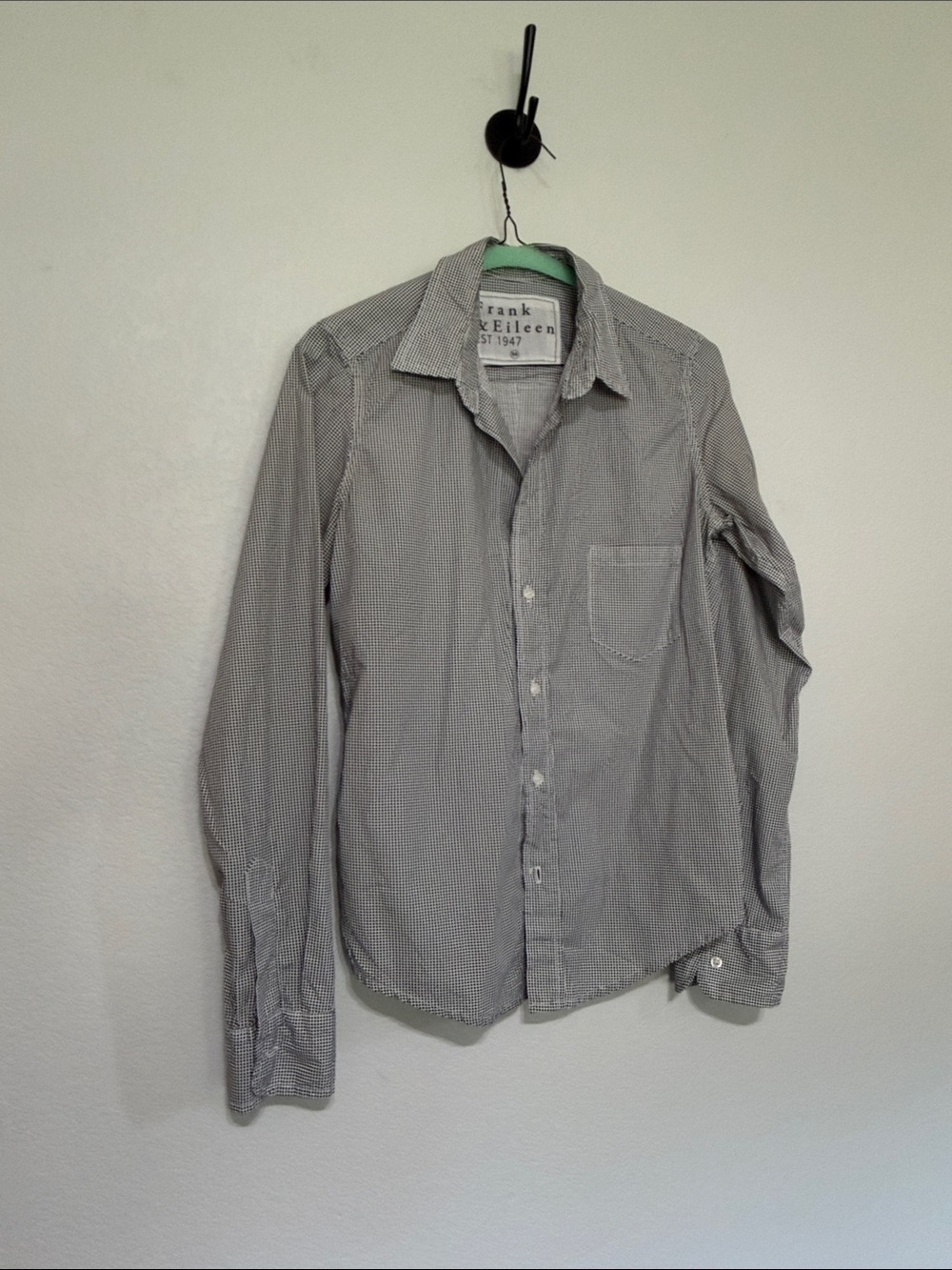 Frank & Eileen Women's Light Gray Micro-Check Button-Down Shirt